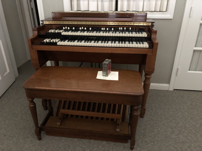 1942 Hammond Organ
